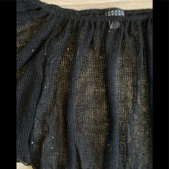 *Jordan Taylor Cover Up - Picture 2 of 8